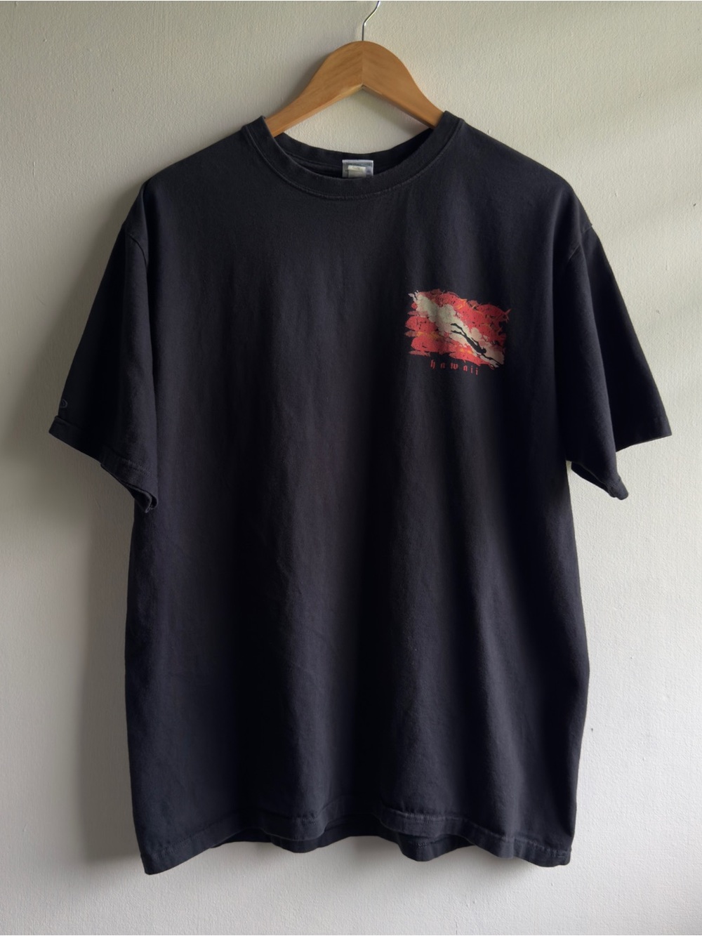 Crazy Shirts Hawaii Scuba Diver Down Flag Fish Graphic Tee Black Size Large